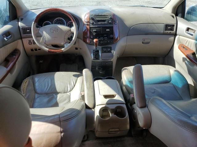 2004 Toyota Sienna XLE