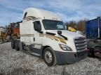 2020 Freightliner Cascadia 126