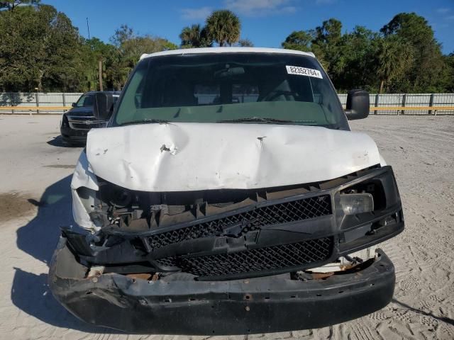 2003 Chevrolet Express G2500