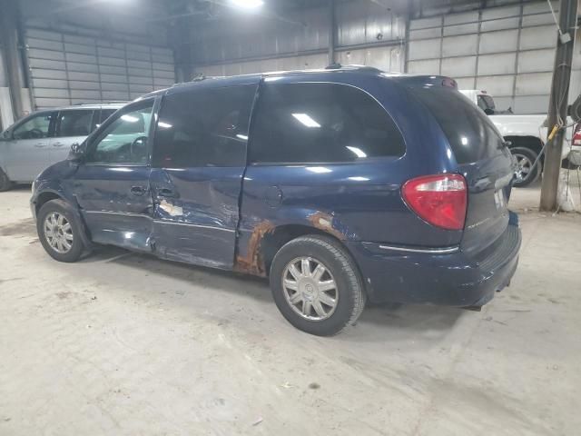 2005 Chrysler Town & Country Limited