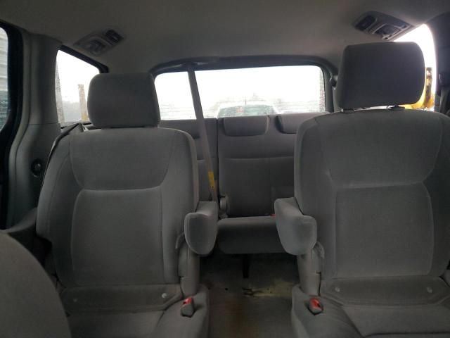 2005 Toyota Sienna CE