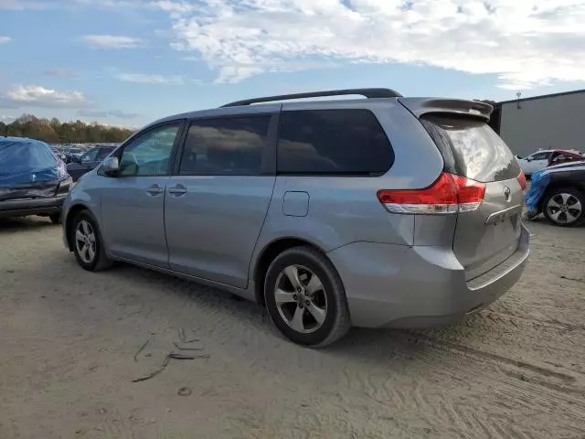 2012 Toyota Sienna LE