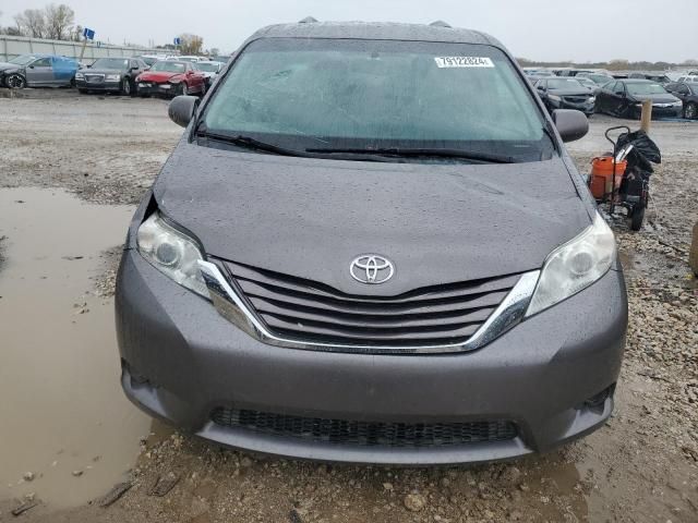 2015 Toyota Sienna LE