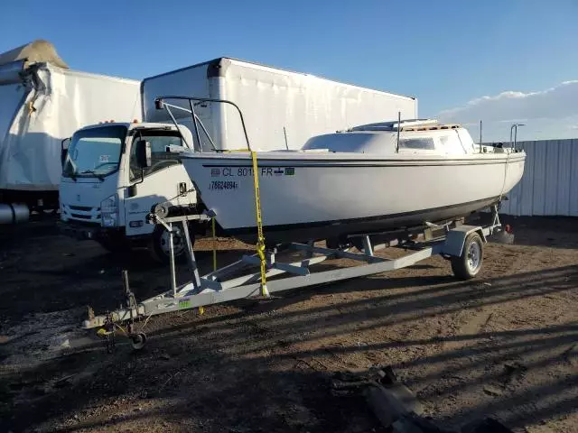 1985 Catalina Boat