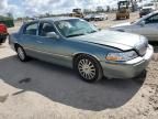 2005 Lincoln Town Car Signature Limited