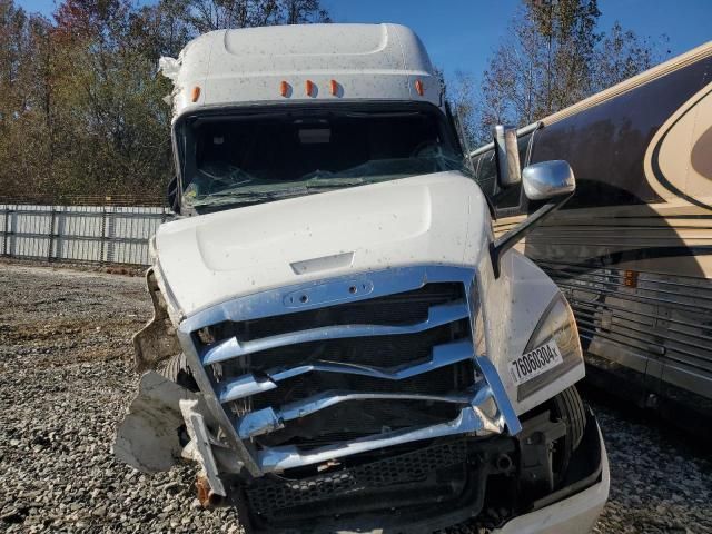 2024 Freightliner Cascadia 126