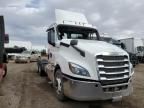 2019 Freightliner Cascadia 126