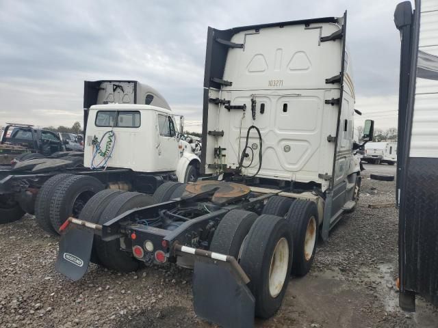 2019 Freightliner Cascadia 125