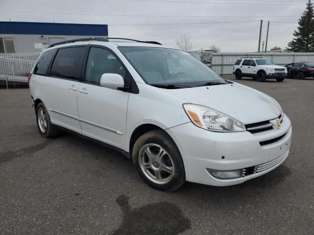 2004 Toyota Sienna XLE