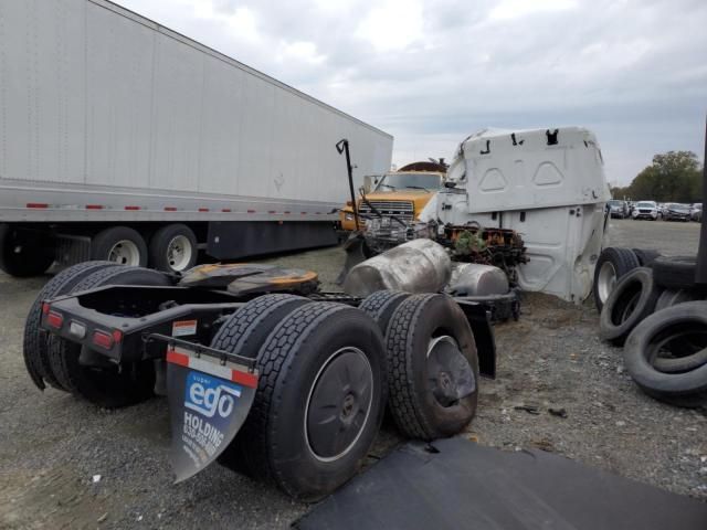 2025 Freightliner Cascadia 126