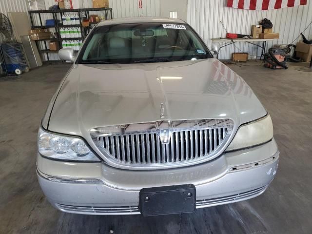 2007 Lincoln Town Car Signature Limited