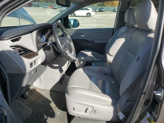 2017 Toyota Sienna XLE