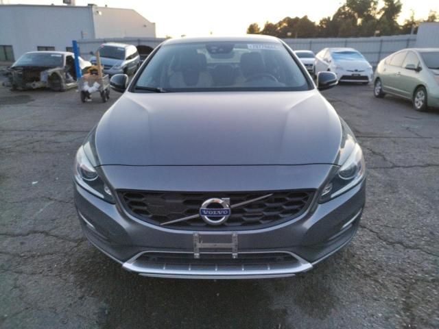 2018 Volvo S60 Cross Country T5