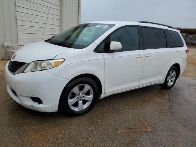 2011 Toyota Sienna LE