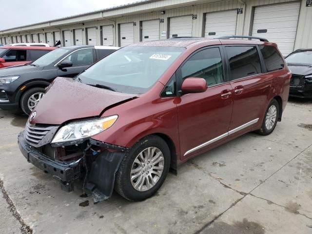 2015 Toyota Sienna XLE