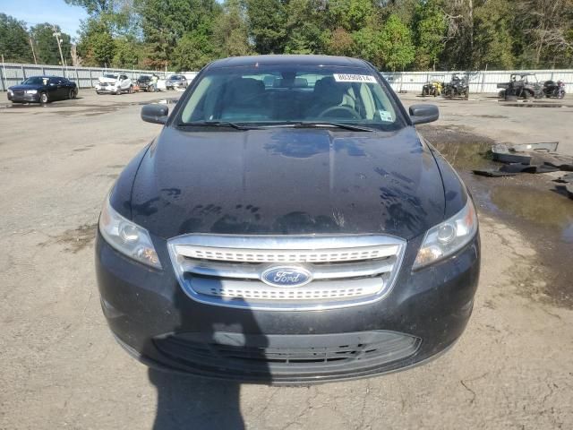 2011 Ford Taurus SE