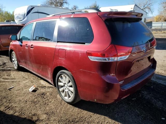 2011 Toyota Sienna LE