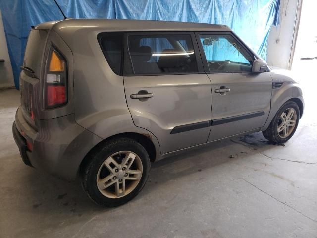 2011 KIA Soul +