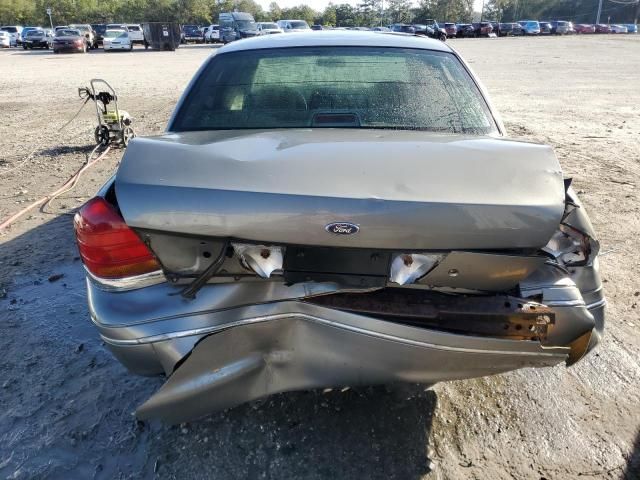 2003 Ford Crown Victoria