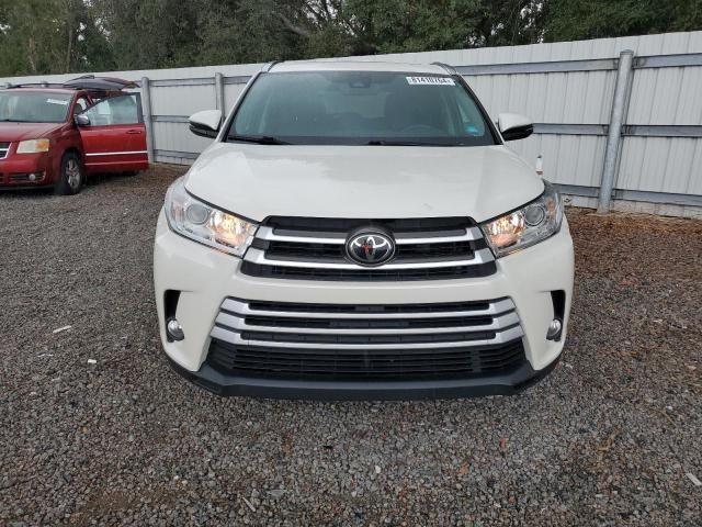 2019 Toyota Highlander SE