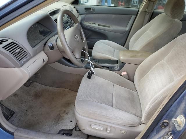 2004 Toyota Camry LE