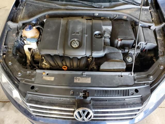 2012 Volkswagen Passat SE