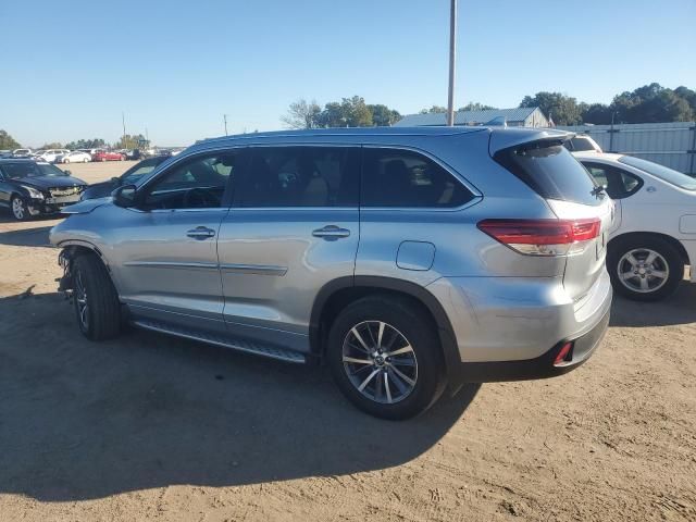 2017 Toyota Highlander SE