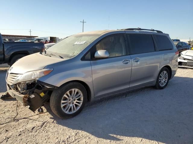 2011 Toyota Sienna XLE