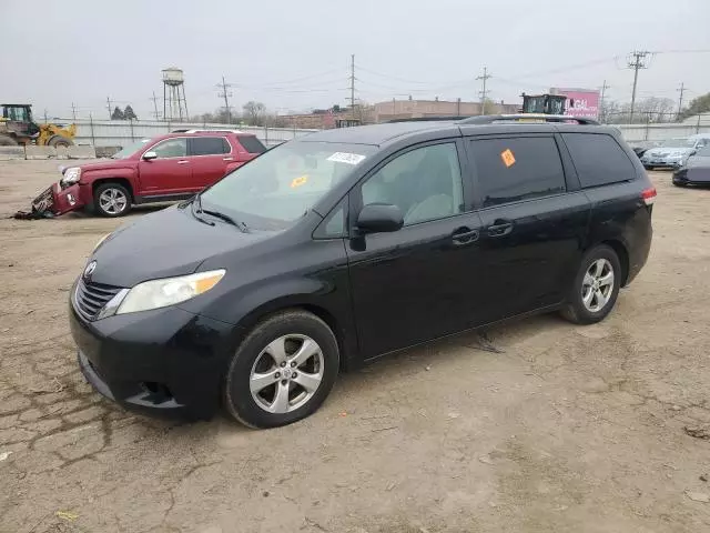 2011 Toyota Sienna LE