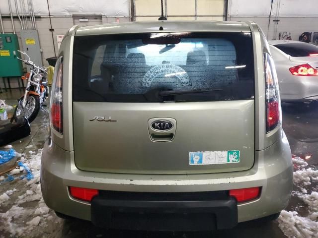 2010 KIA Soul +