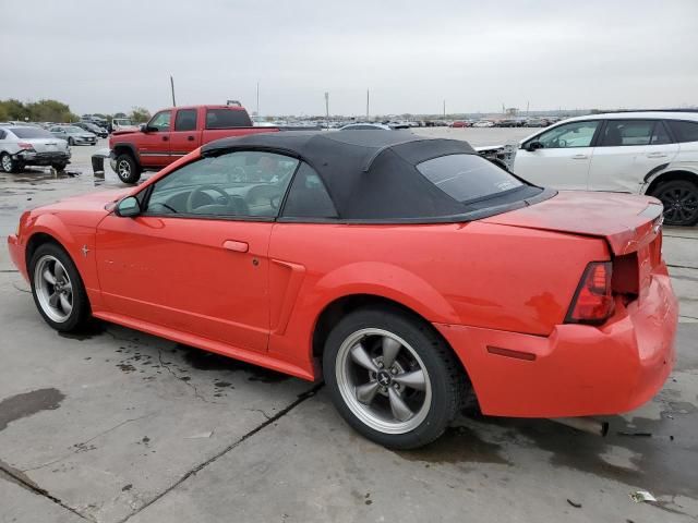 2000 Ford Mustang