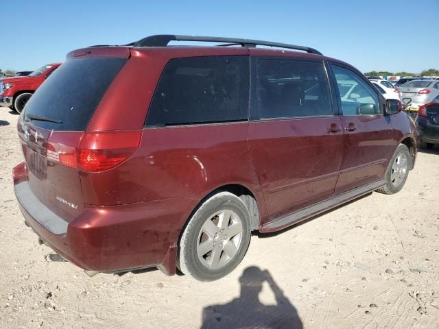 2005 Toyota Sienna XLE