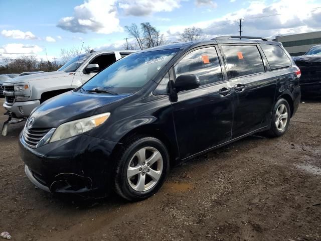 2012 Toyota Sienna LE