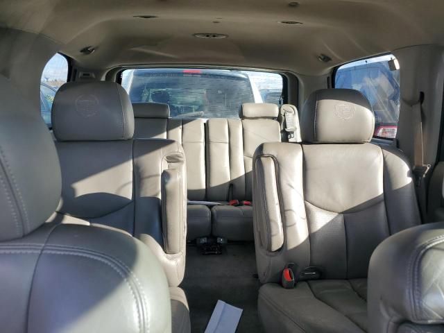 2004 Cadillac Escalade Luxury