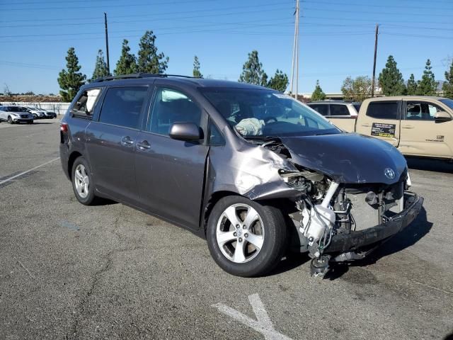 2015 Toyota Sienna LE