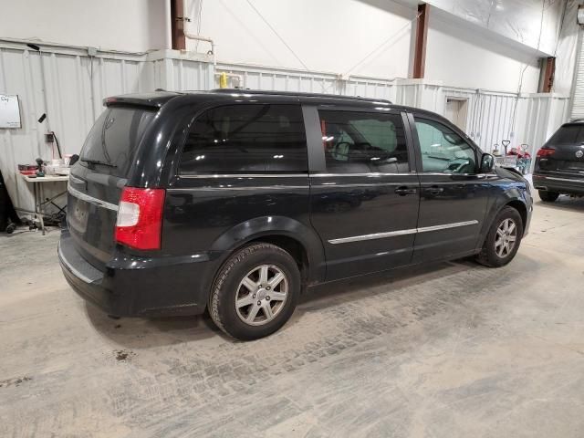 2012 Chrysler Town & Country Touring L