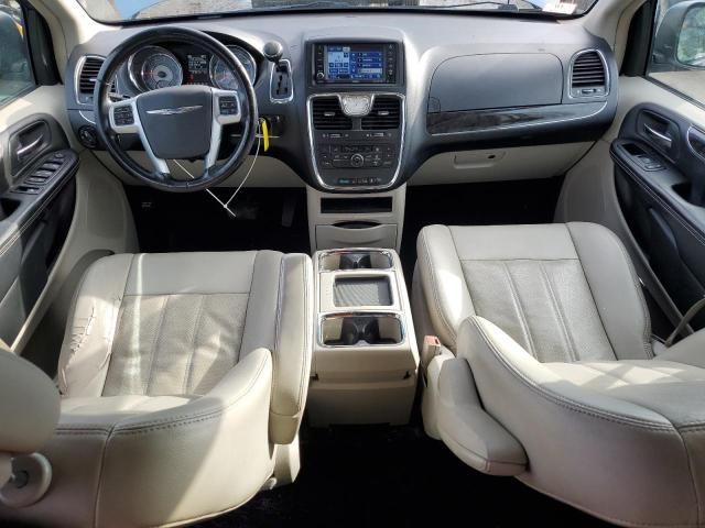 2012 Chrysler Town & Country Touring L