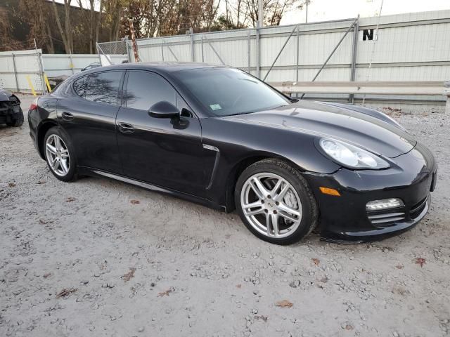 2011 Porsche Panamera 2