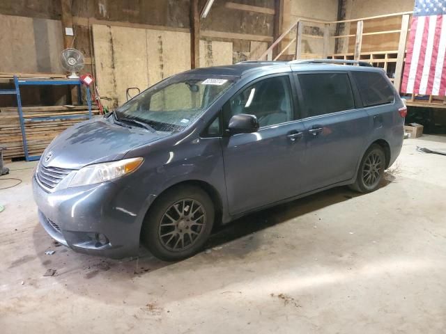 2015 Toyota Sienna LE