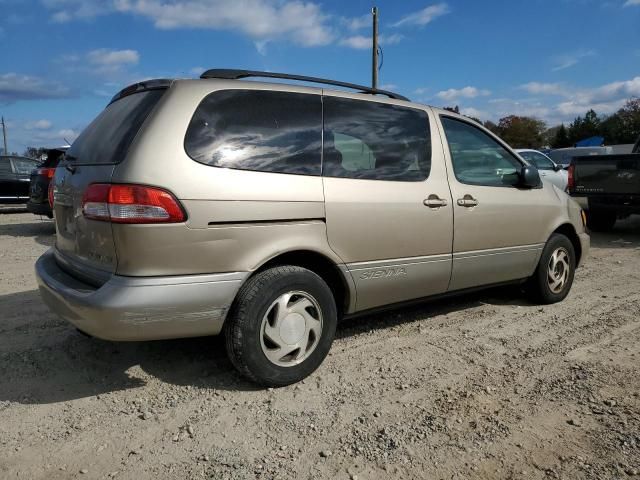 2002 Toyota Sienna LE