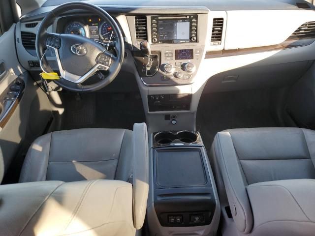 2019 Toyota Sienna XLE