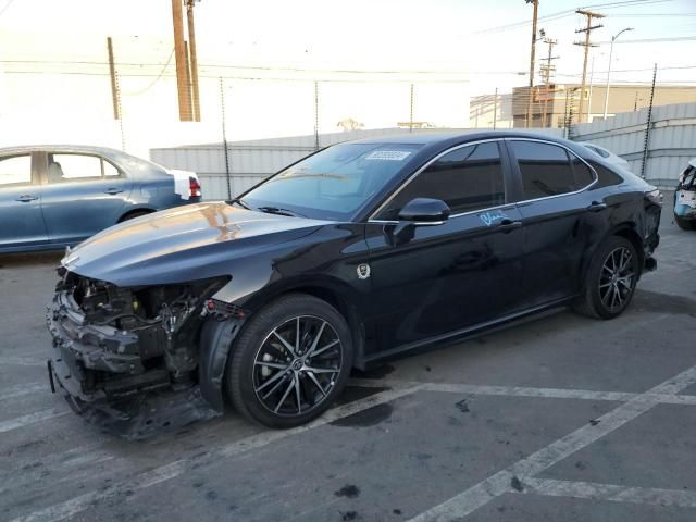 2022 Toyota Camry SE