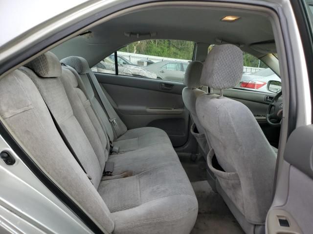 2004 Toyota Camry LE