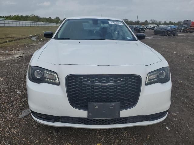 2023 Chrysler 300 Touring