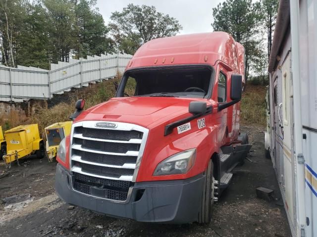 2019 Freightliner Cascadia 126