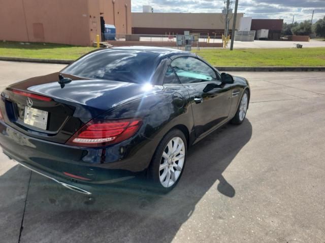 2017 Mercedes-Benz SLC 300