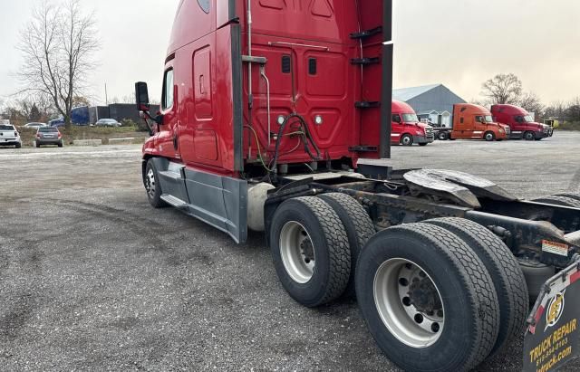 2016 Freightliner Cascadia 125