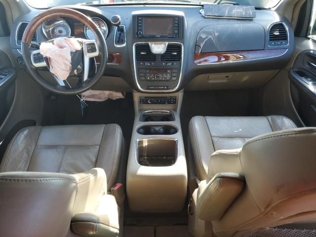 2013 Chrysler Town & Country Limited