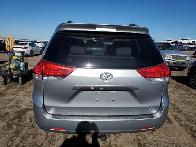 2013 Toyota Sienna XLE