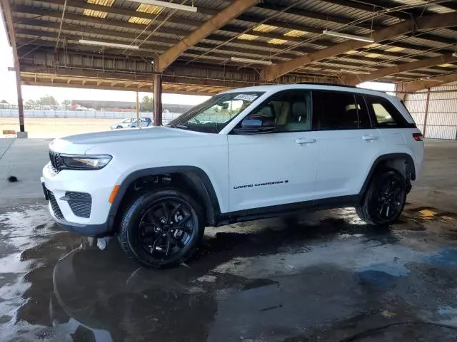 2024 Jeep Grand Cherokee Laredo